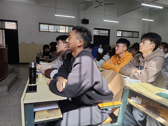 九游会官方网站“青马工程”培训班召开第一次班会网络新闻(1).jpg