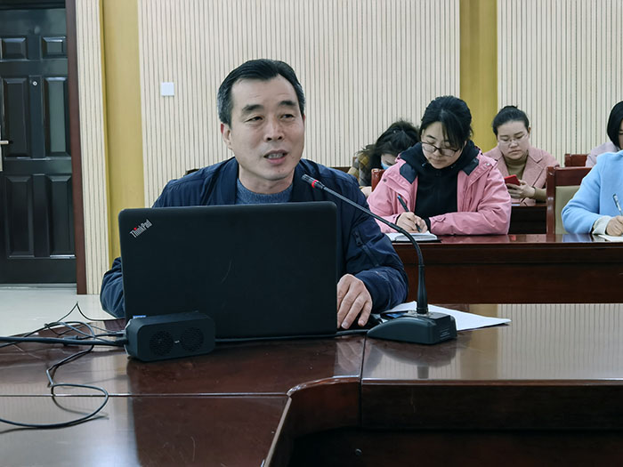 九游会官方网站召开《深化新时代教育评价改革总体方案》学习培训会2.jpg